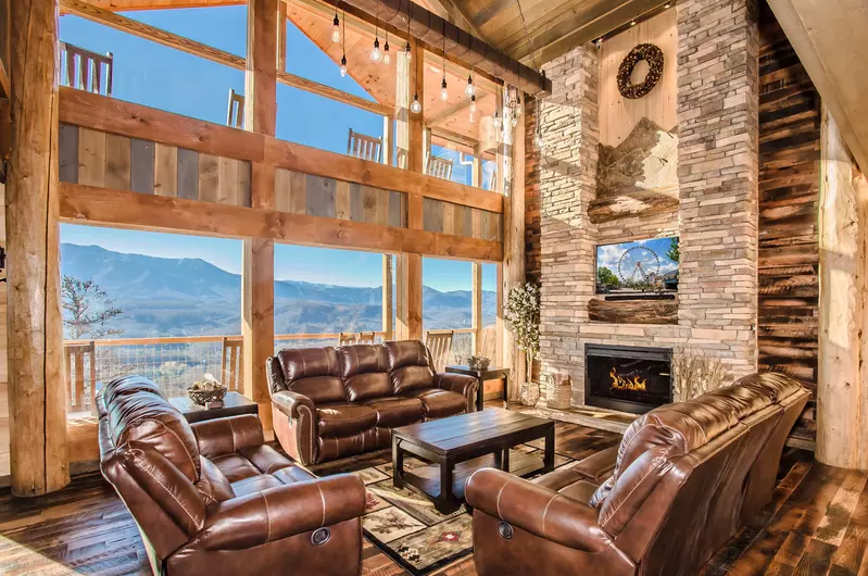 Spectacular Views, Home Theater, Game Room, Resort Pool, 2 Hot Tubs, Wifi…